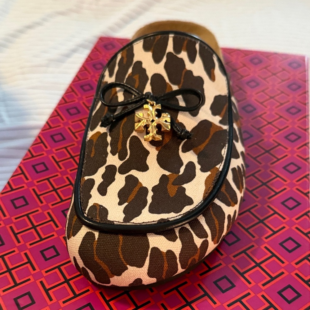 Tory Burch NWT Reva leopard charm mule canvas sz 8.5 mule